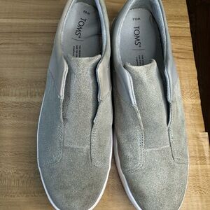TOMS Women’s Gray Slip-On Shoes